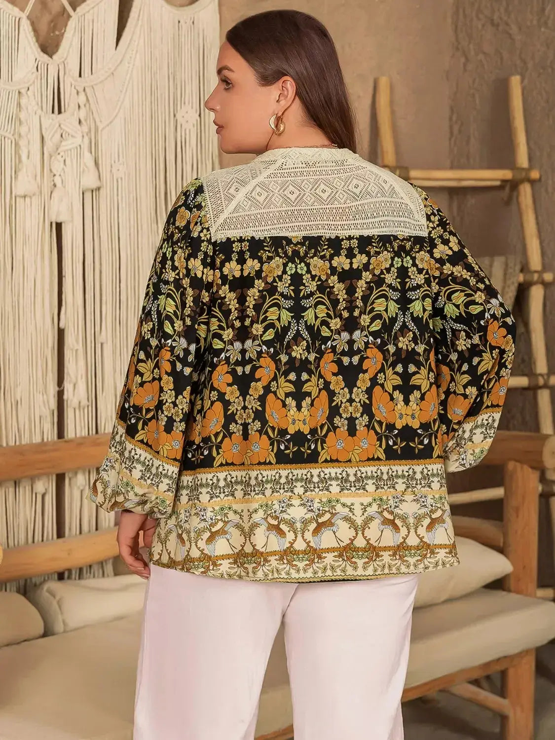 Plus Size Floral Print Notched Blouse - Makw Official Site