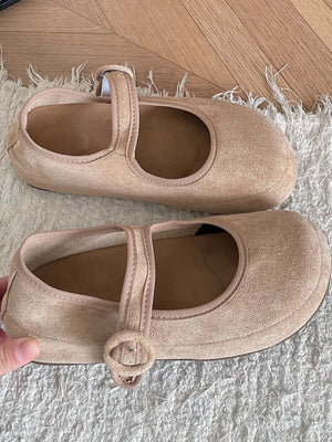 Round Toe Flat Slip-Ons - Makw Official Site