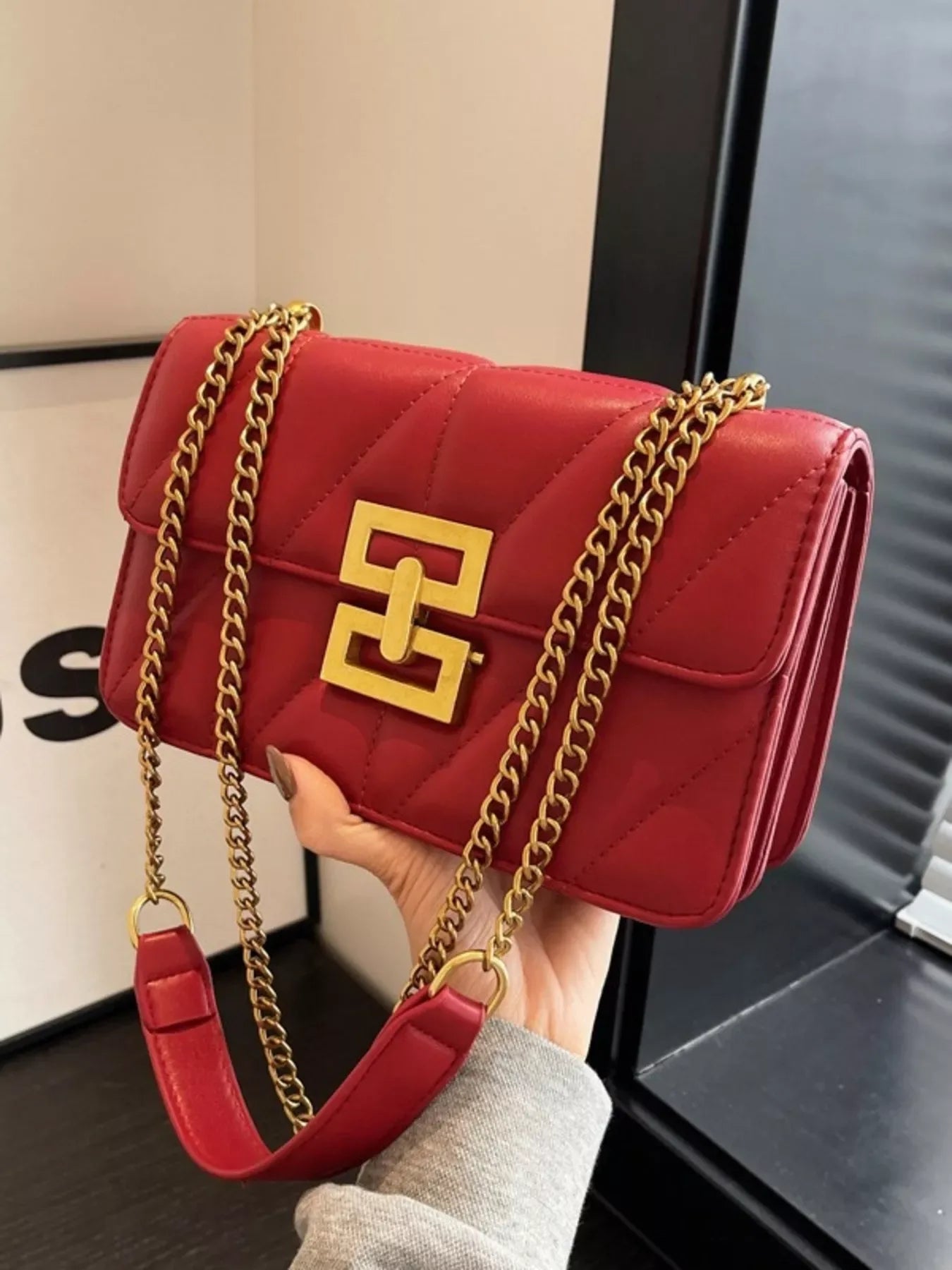 Quilted Flap Chain Crossbody Bag - Makw Official Site