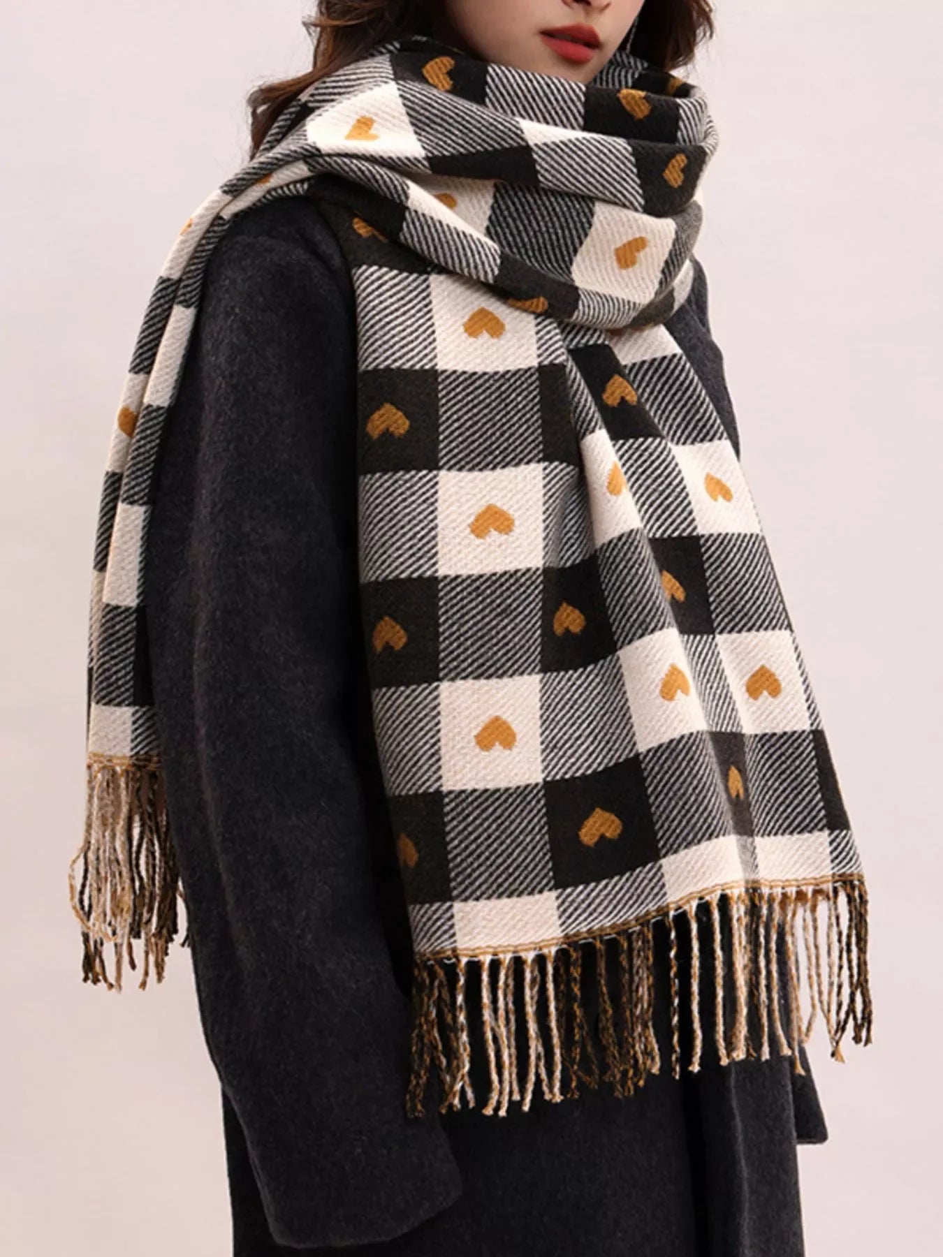 Heart Pattern Plaid Tassel Scarf - Makw Official Site