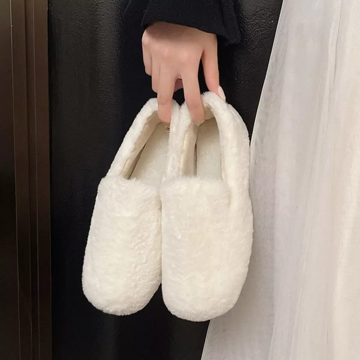 Fluffy Round Toe Slip-Ons - Makw Official Site
