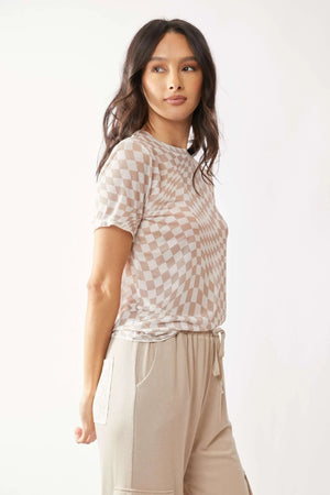 Davi & Dani Checker Board Printed Mesh Short Sleeve Top - Makw Official Site