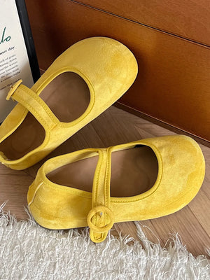 Round Toe Flat Slip-Ons - Makw Official Site