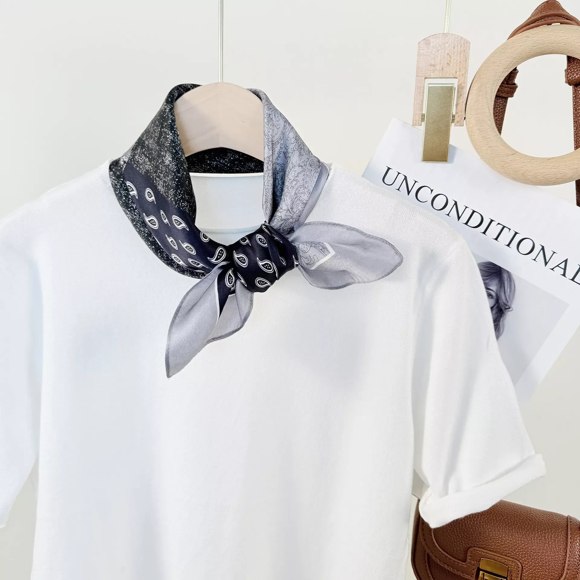 Printed Silk Square Scarf - Makw Official Site