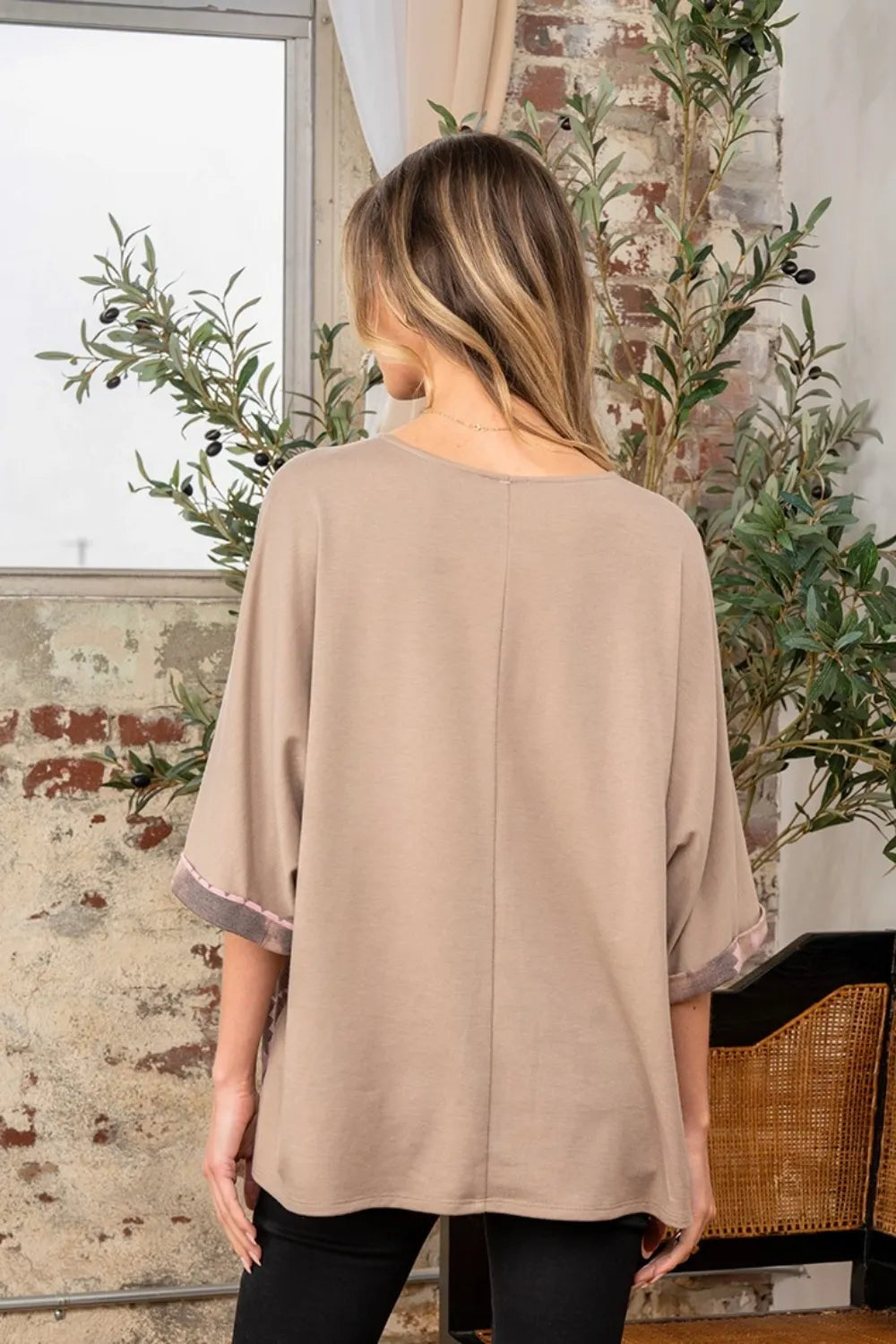 08485bc5-890f-4b7c-8f30-ece5c6bd8ccc-Max