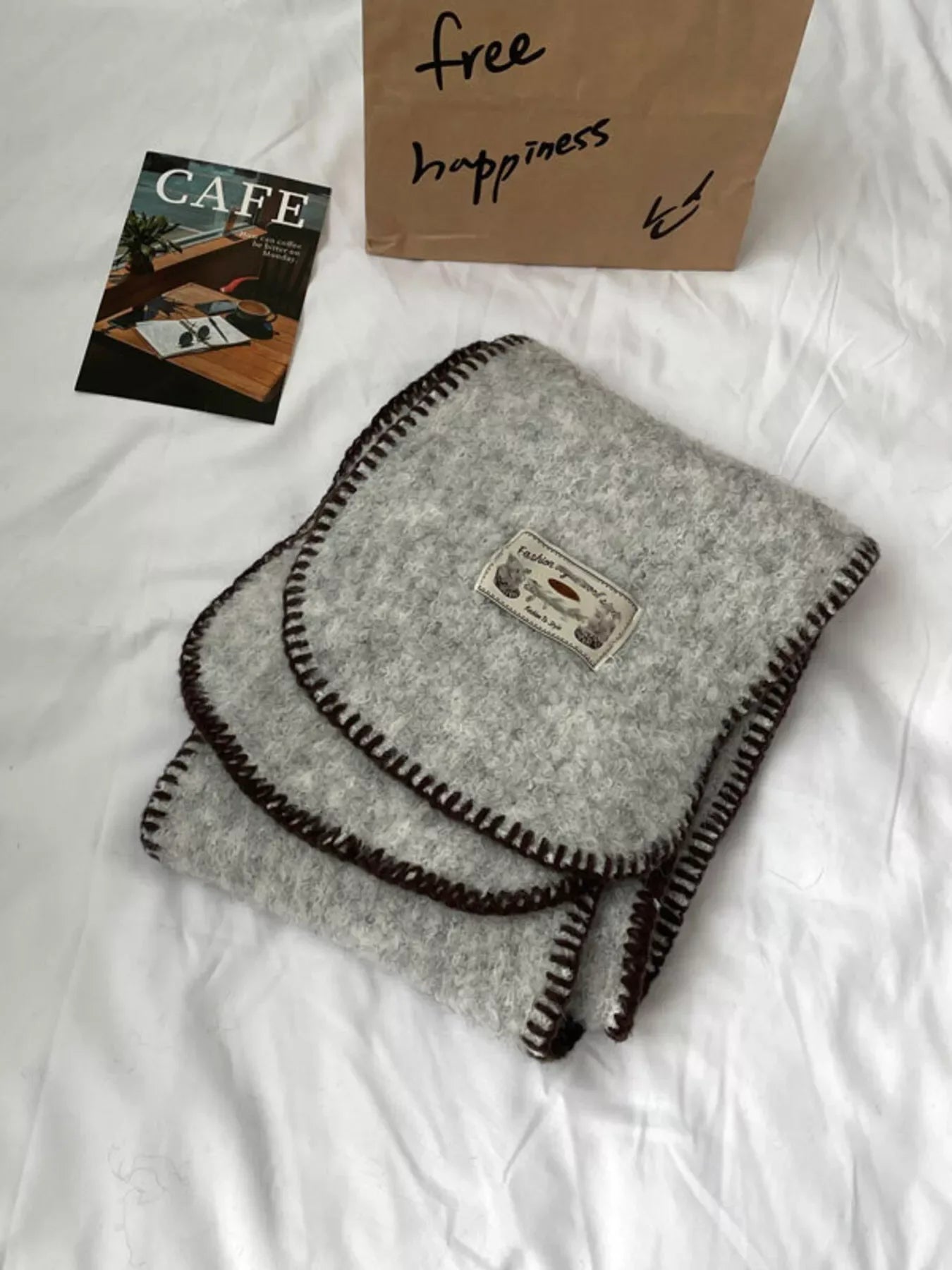 Contrast Trim Plush Winter Scarf - Makw Official Site