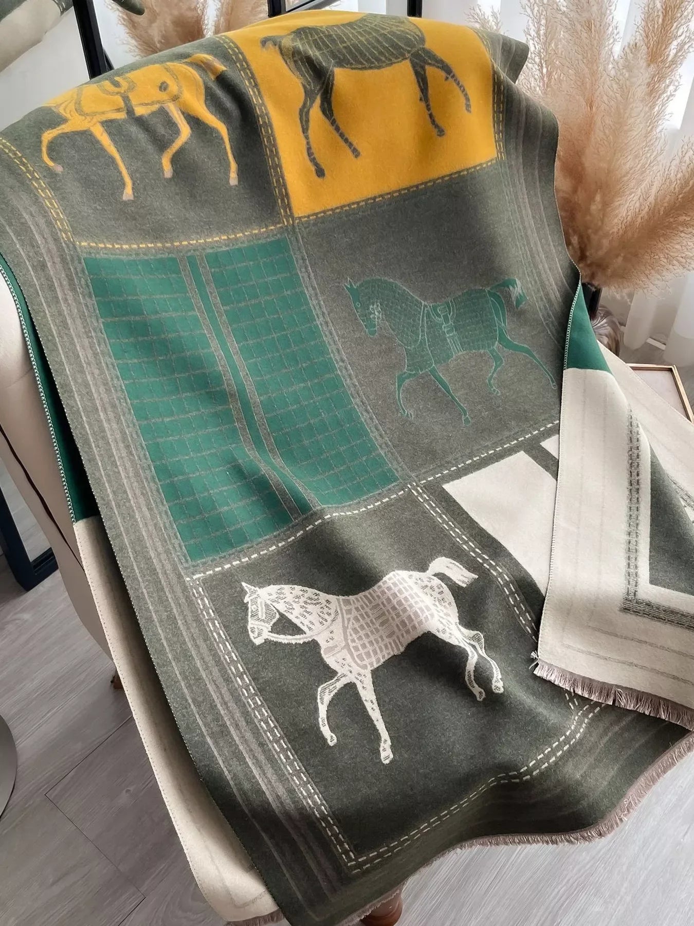 Equestrian Print Warm Scarf - Makw Official Site