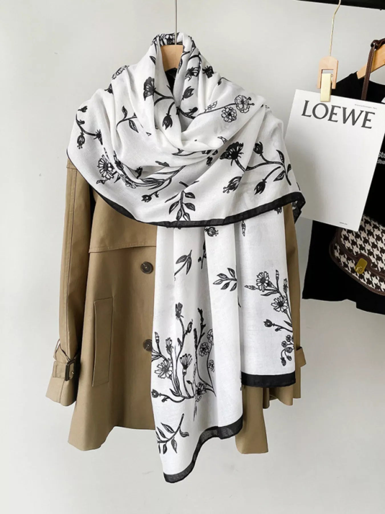 Floral Print Lightweight Scarf - Makw Official Site