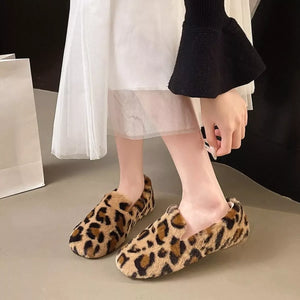 Fluffy Round Toe Slip-Ons - Makw Official Site