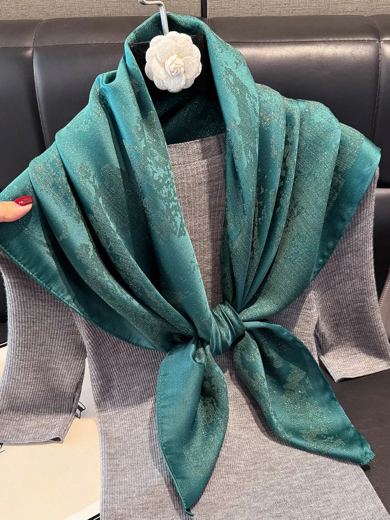 Lightweight Silk Scarf - Makw Official Site