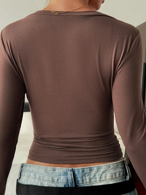 V-Neck Long Sleeve Fitted T-Shirt - Makw Official Site