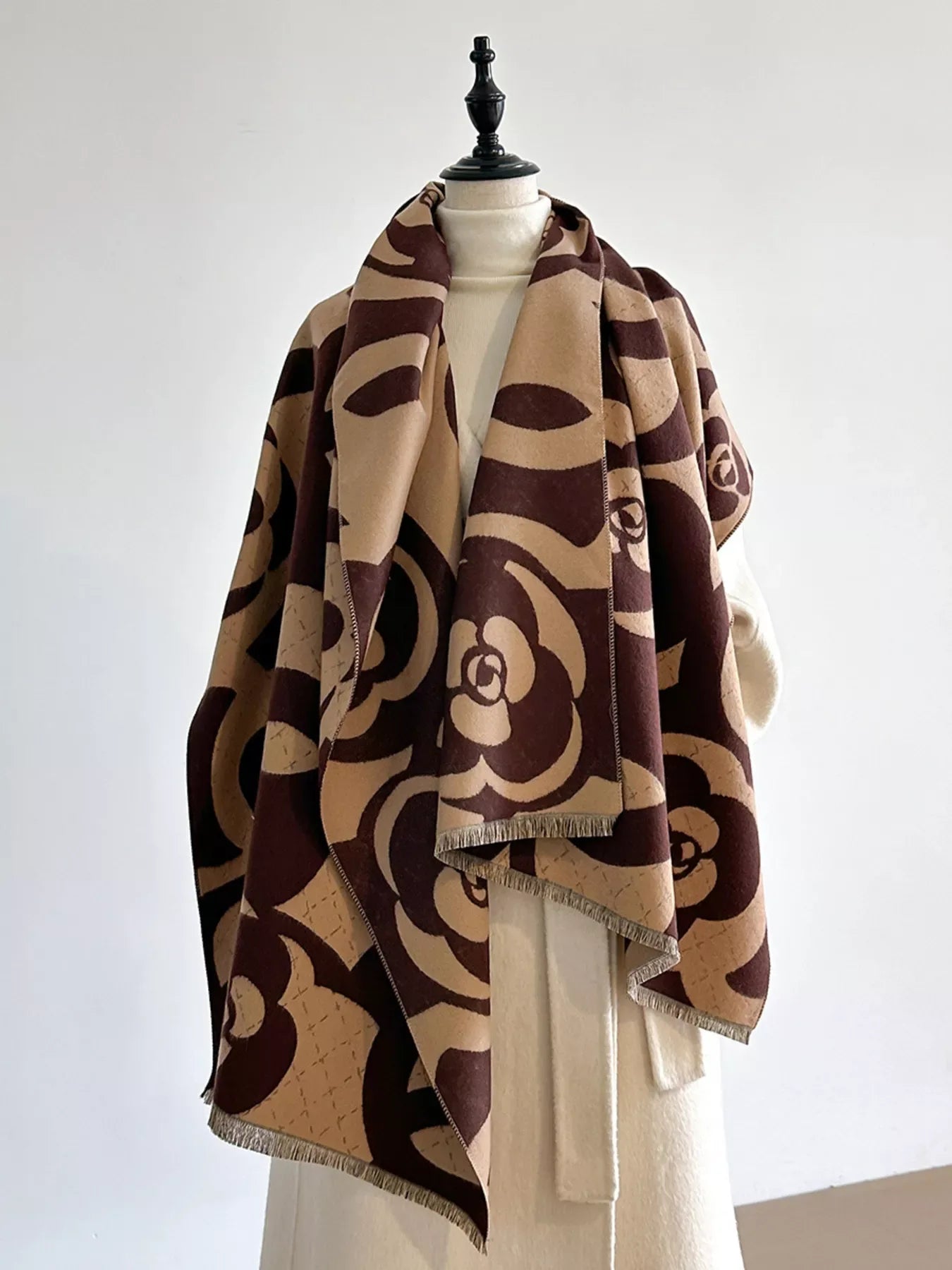 Floral Patterned Warm Scarf - Makw Official Site