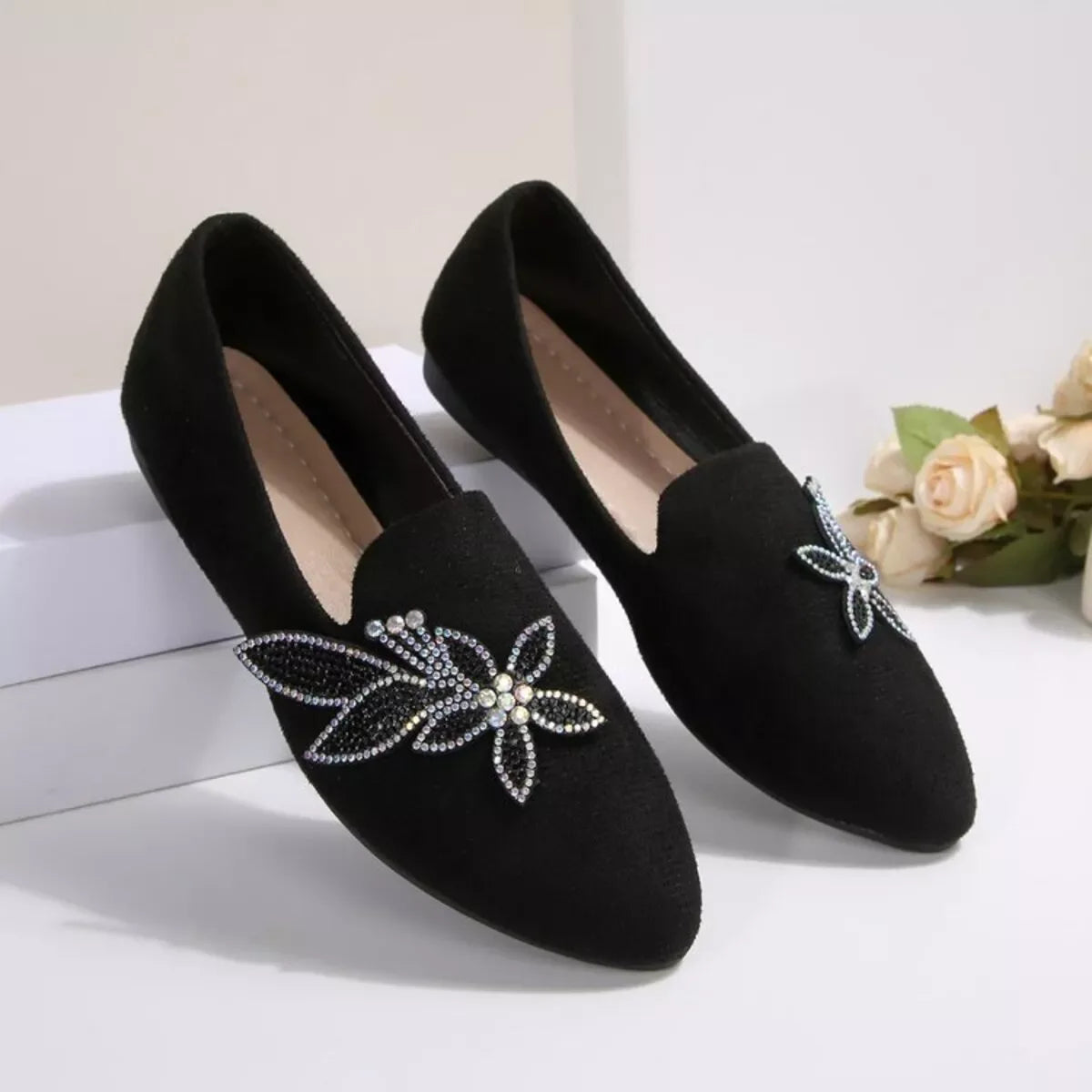 Rhinestone Point Toe Flats Slip-Ons - Makw Official Site