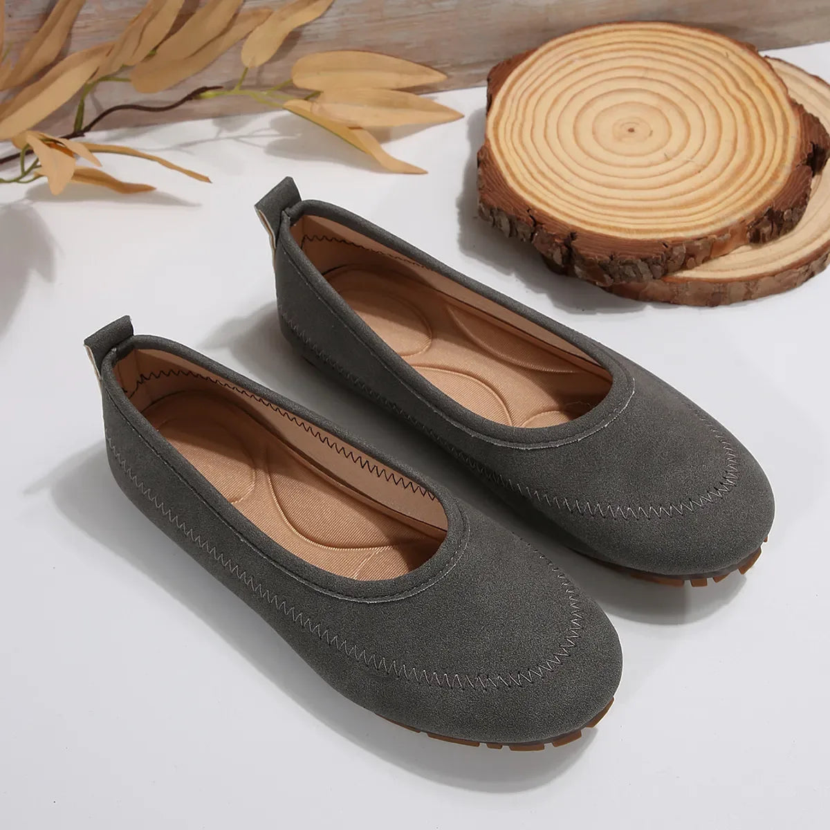 Round Toe Flat Slip-Ons - Makw Official Site