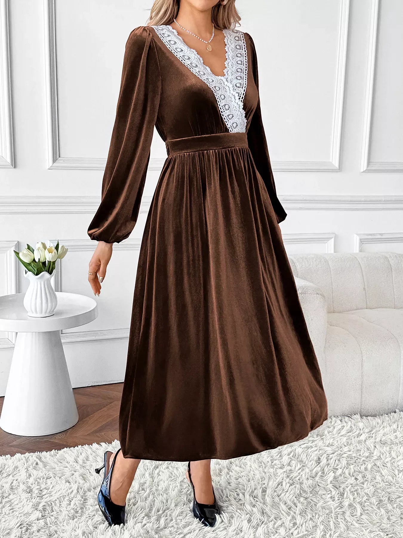 Velvet A-Line Dress with Lace Trim - Makw Official Site