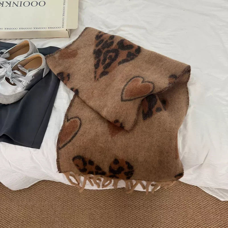 Leopard Heart Warm Scarf - Makw Official Site