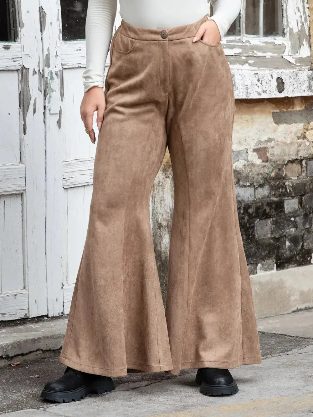 Plus Size Pocketed Flare Pants - Makw Official Site