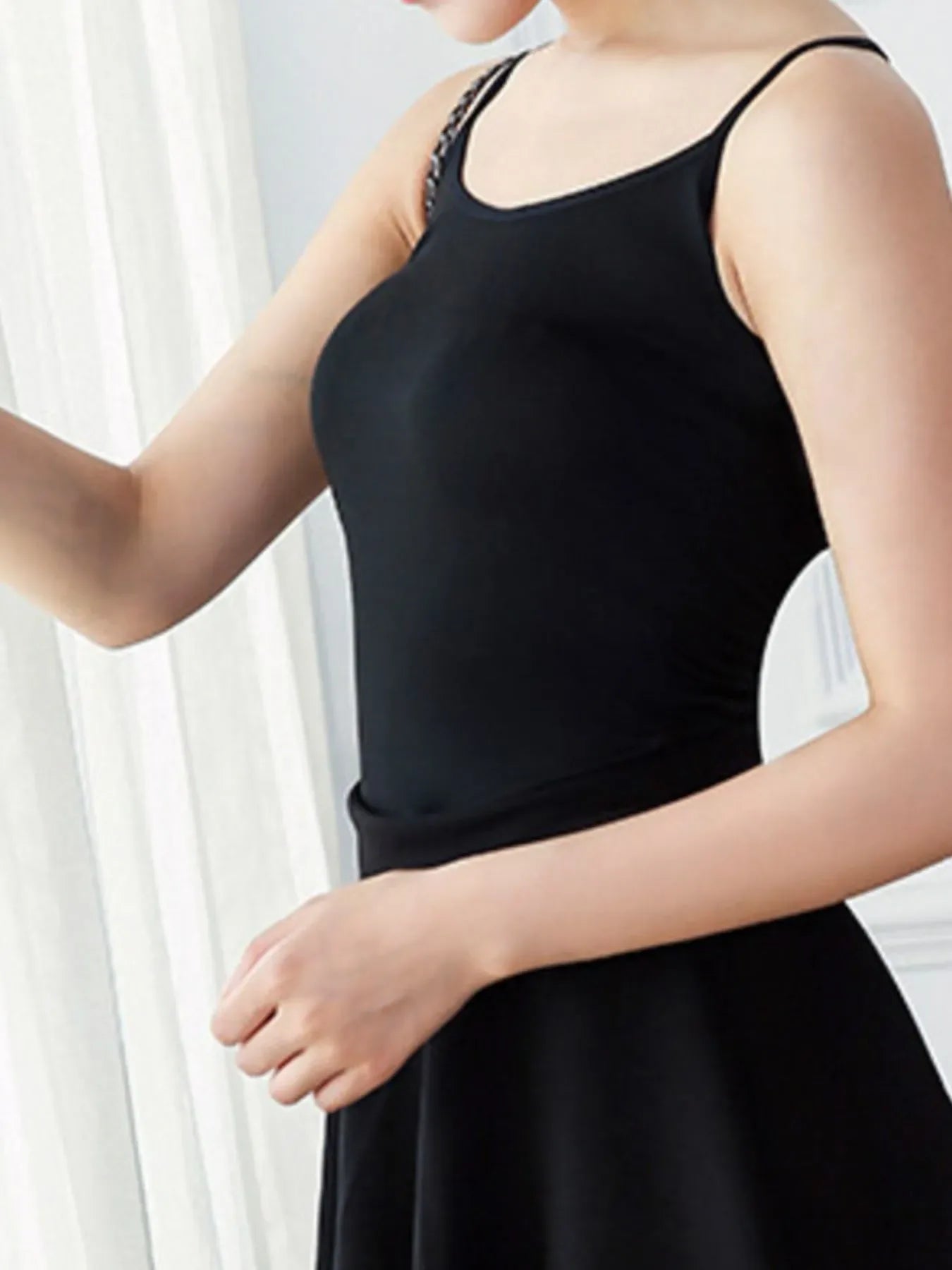 Scoop Neck Cami Top - Makw Official Site