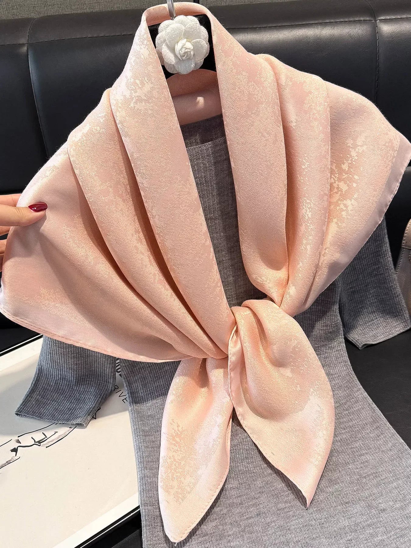 Lightweight Silk Scarf - Makw Official Site