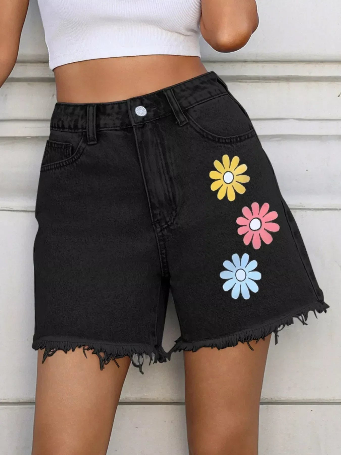 Daisy Frayed Hem Denim Shorts - Makw Official Site