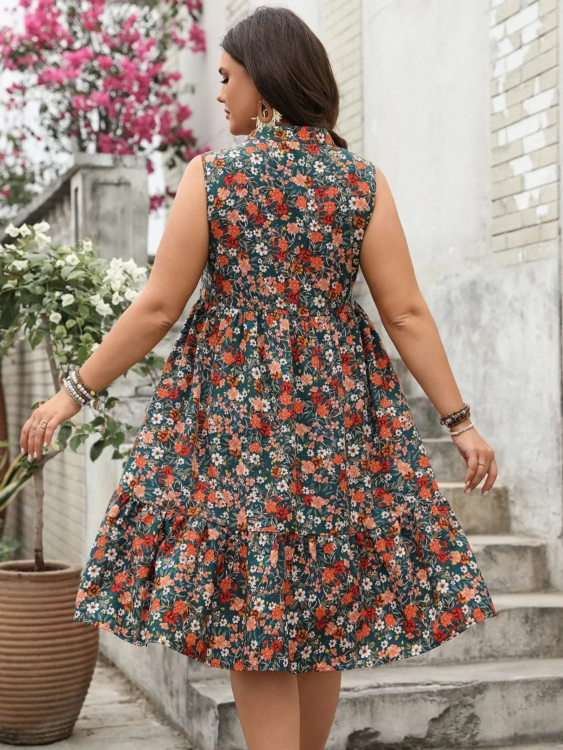 Plus Size Floral Notched Sleeveless Dress - Makw Official Site