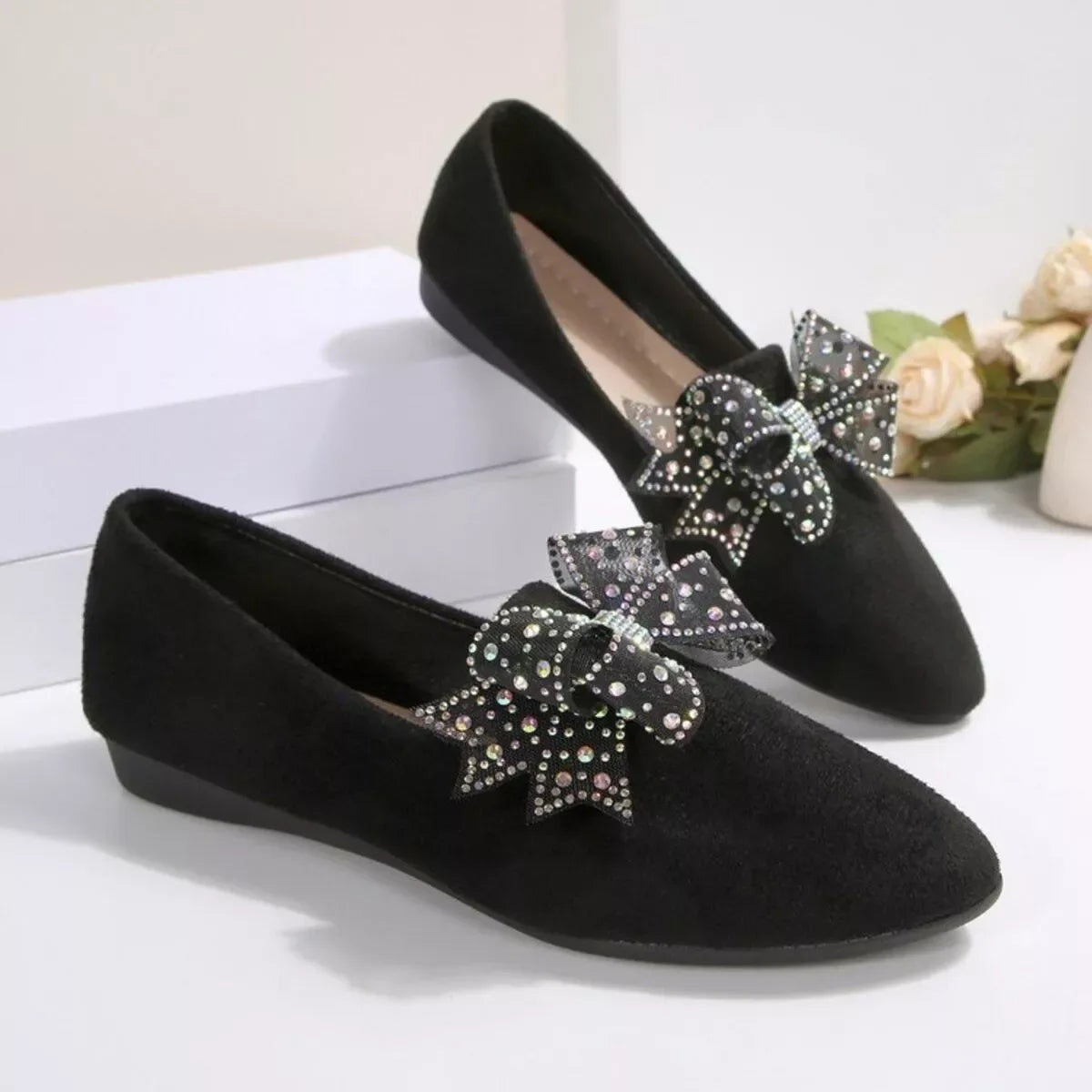 Rhinestone Point Toe Flats Slip-Ons - Makw Official Site