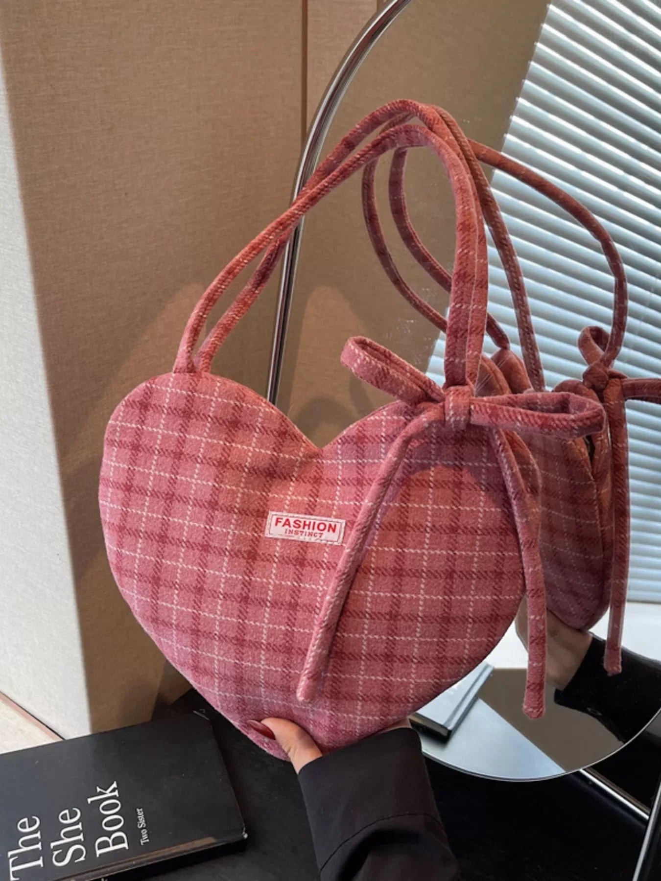 Heart-Shaped Plaid Shoulder Bag - Makw Official Site