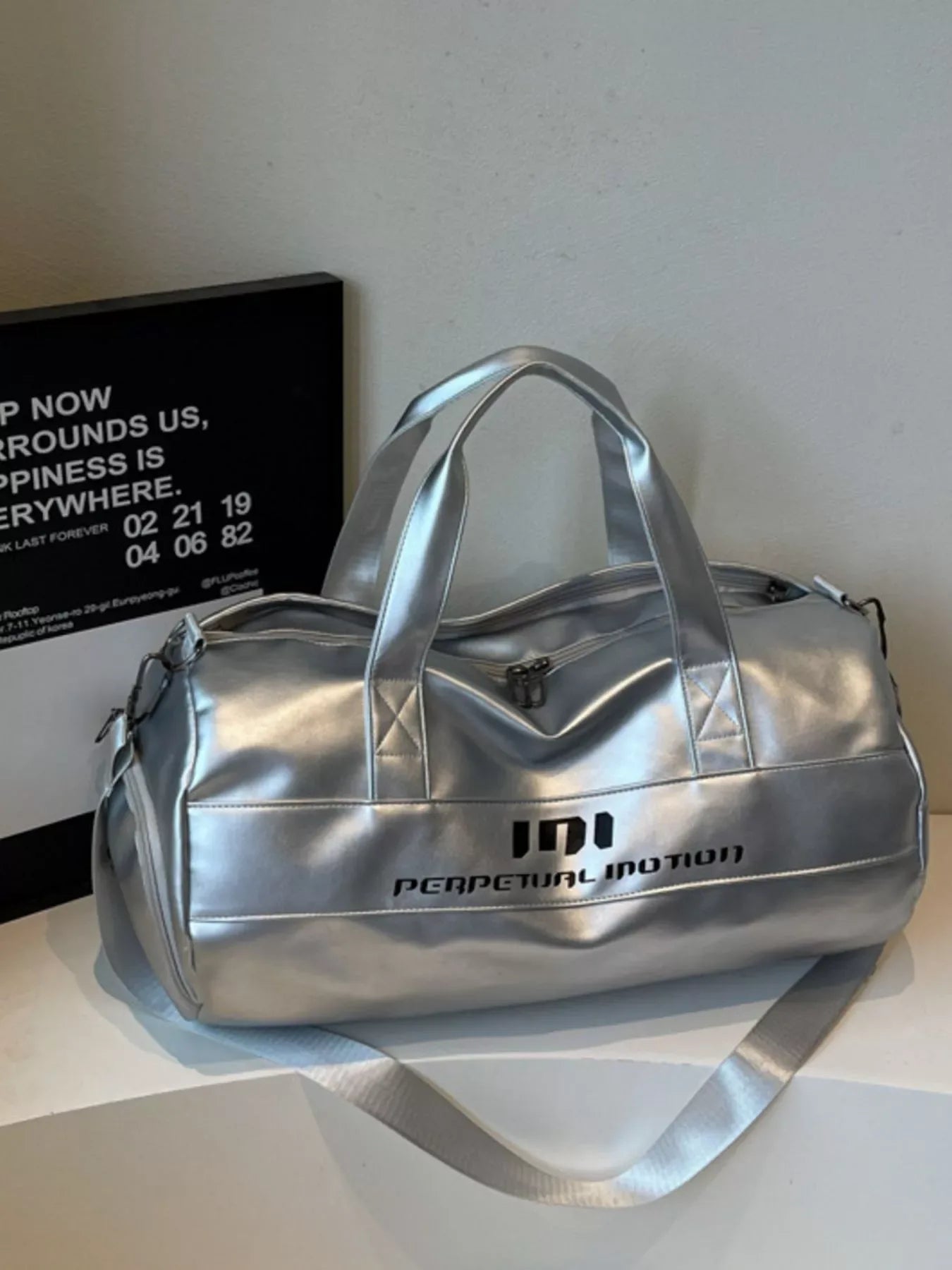 Lightweight Travel Duffel Bag with Shoulder Strap - Makw Official Site