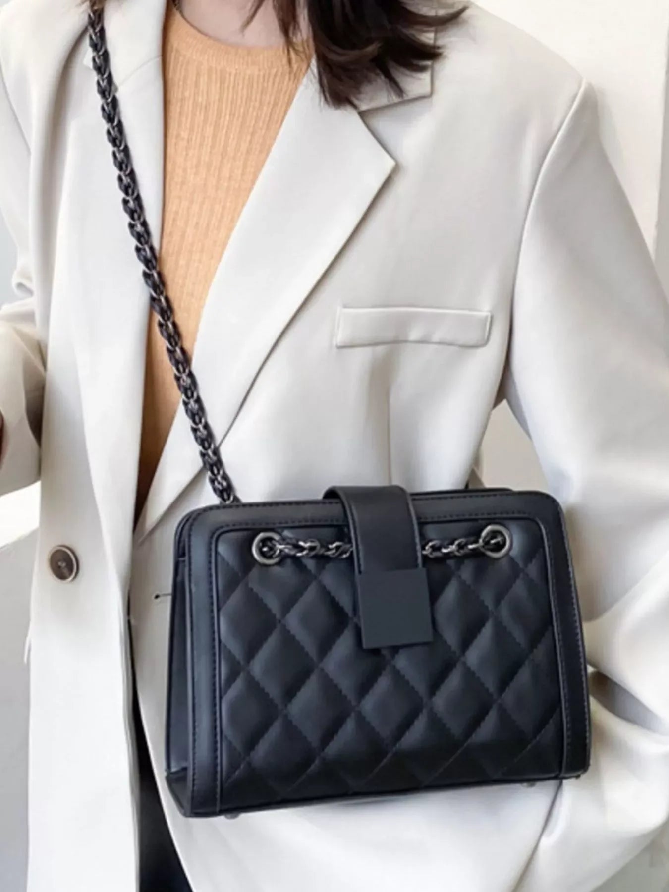 Quilted Chain Strap Shoulder Bag - Makw Official Site