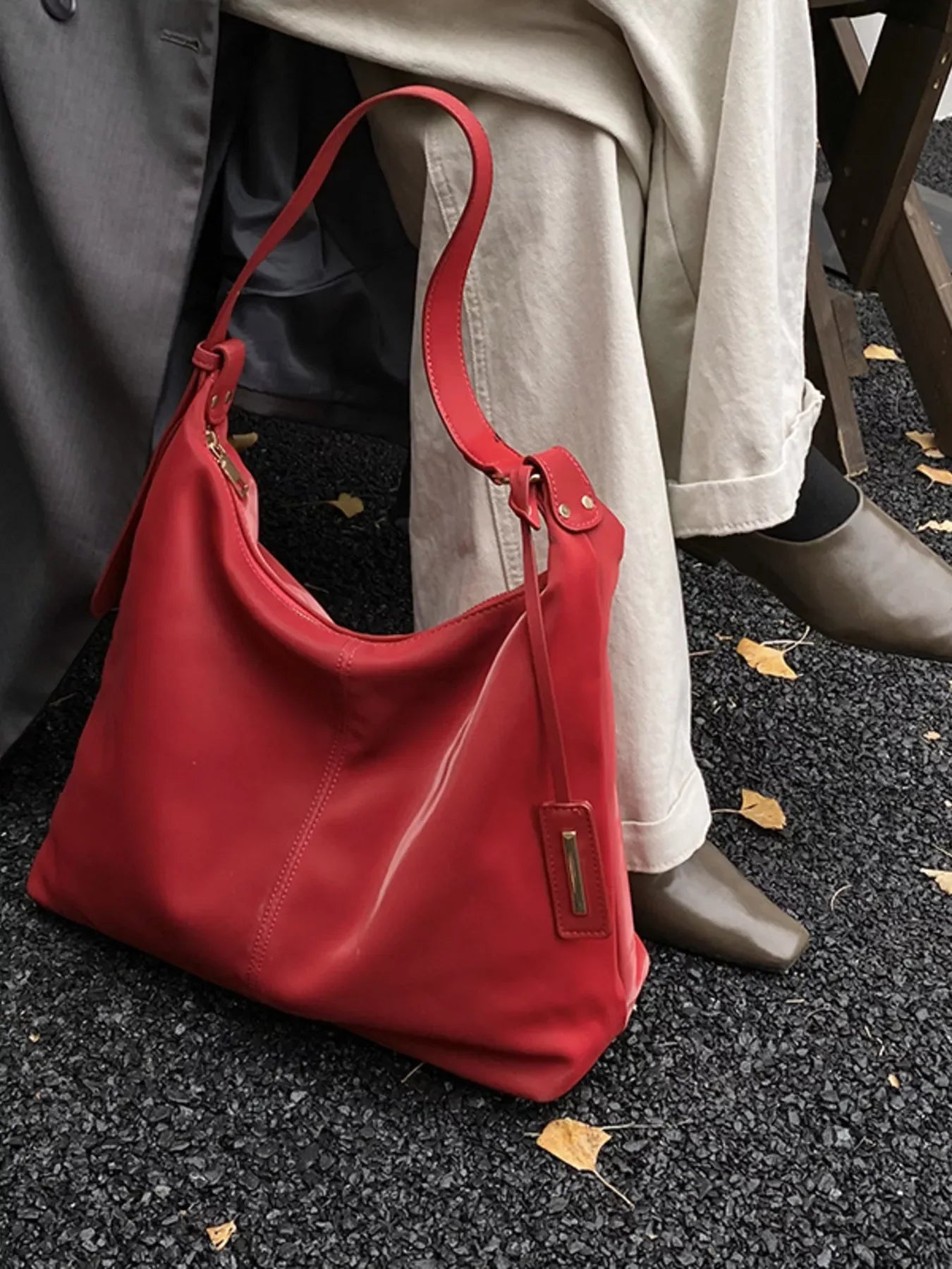 Solid Color Leather Shoulder Bag - Makw Official Site