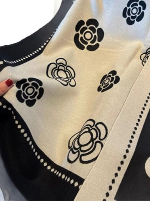 Floral Pattern Raw Hem Scarf - Makw Official Site