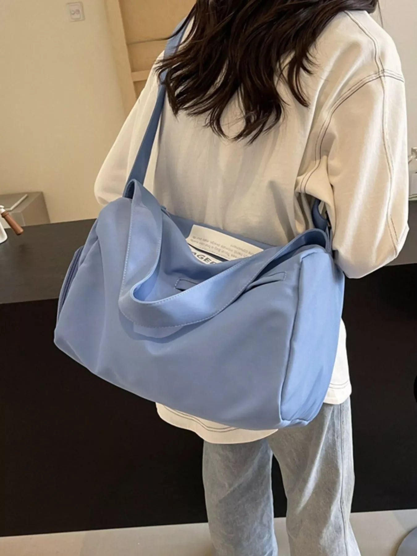 Lightweight Duffel Travel Bag with Adjustable Strap - Makw Official Site