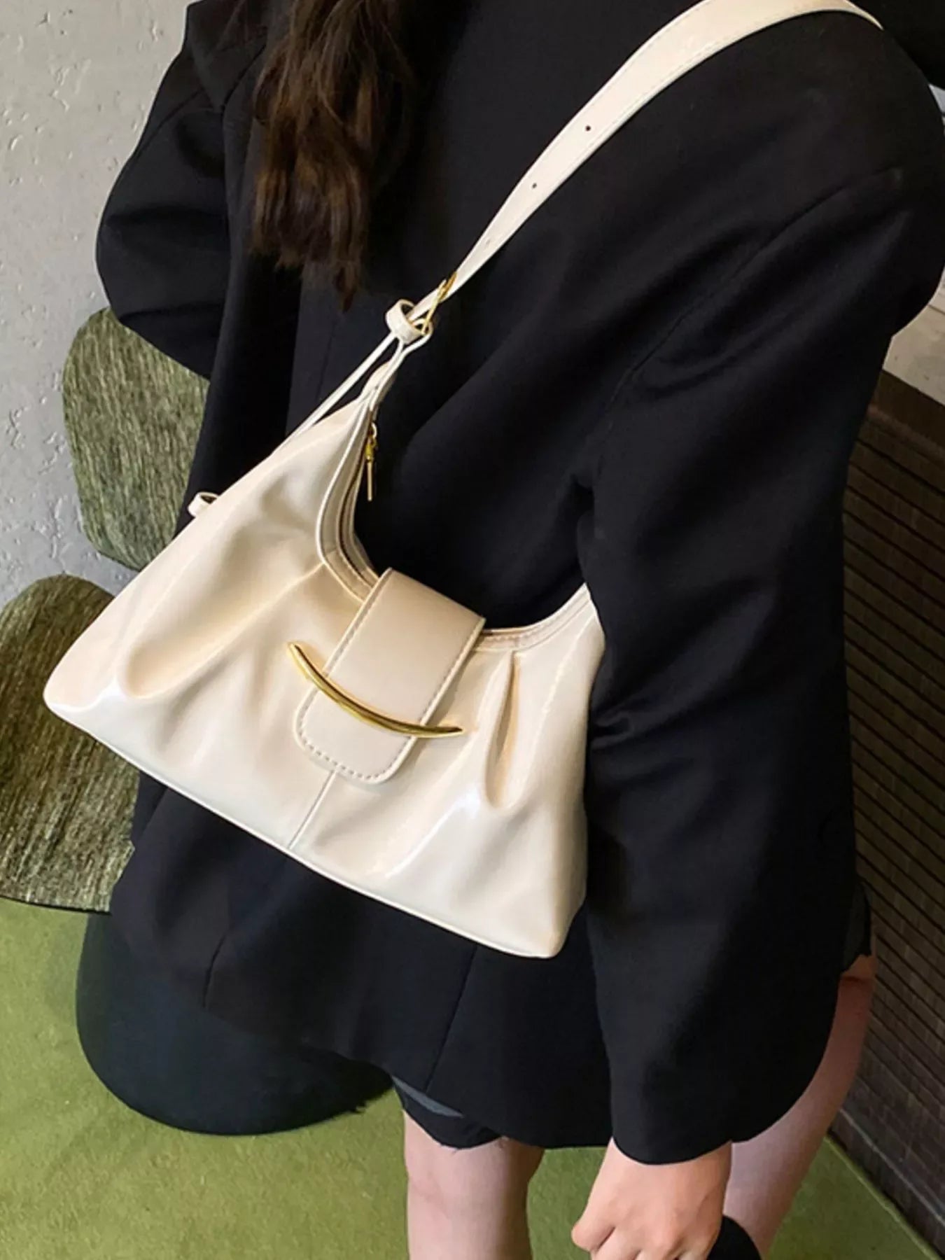Adjustable Strap Shoulder Bag - Makw Official Site