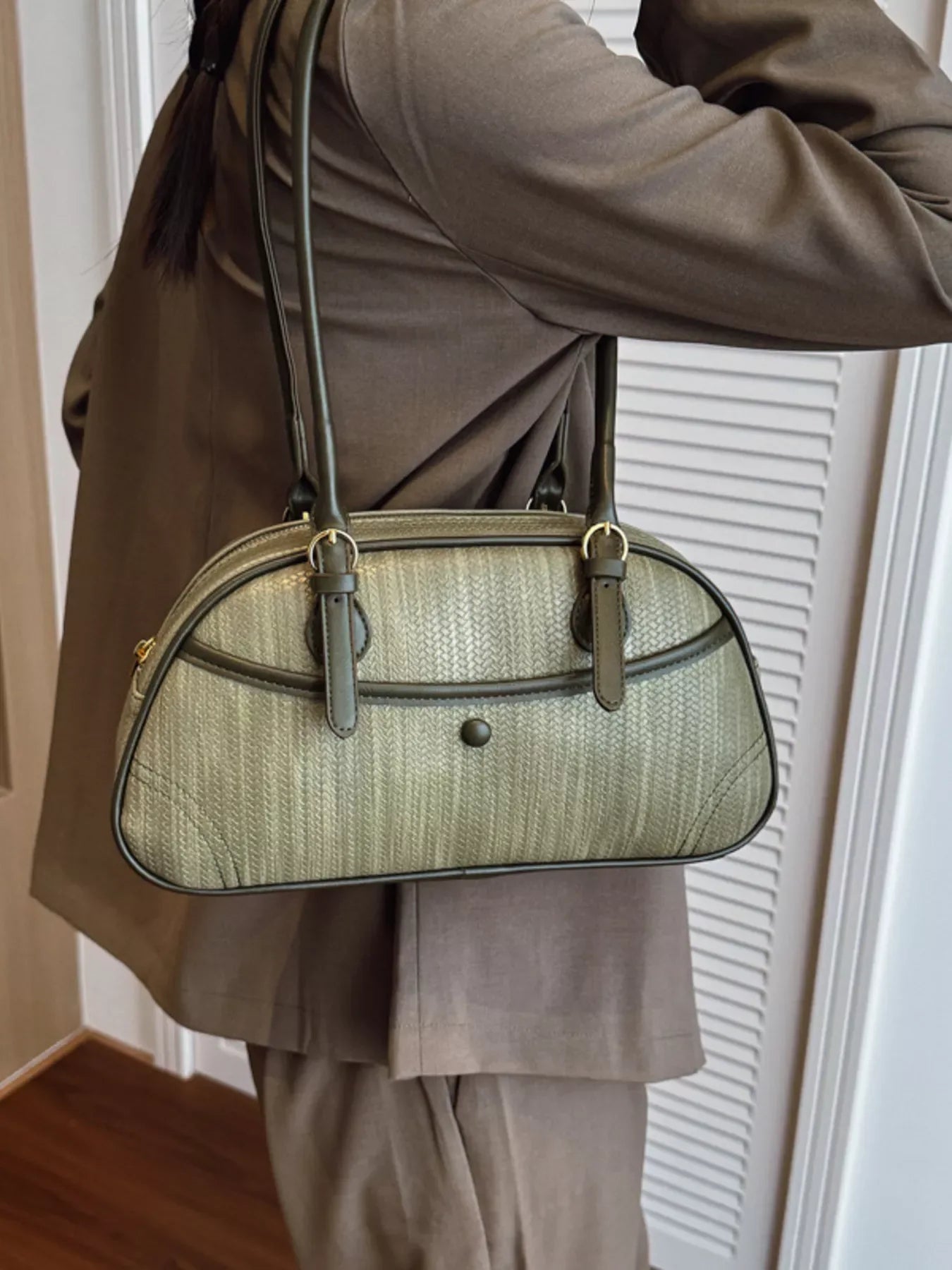Vintage Buckle Shoulder Bag - Makw Official Site