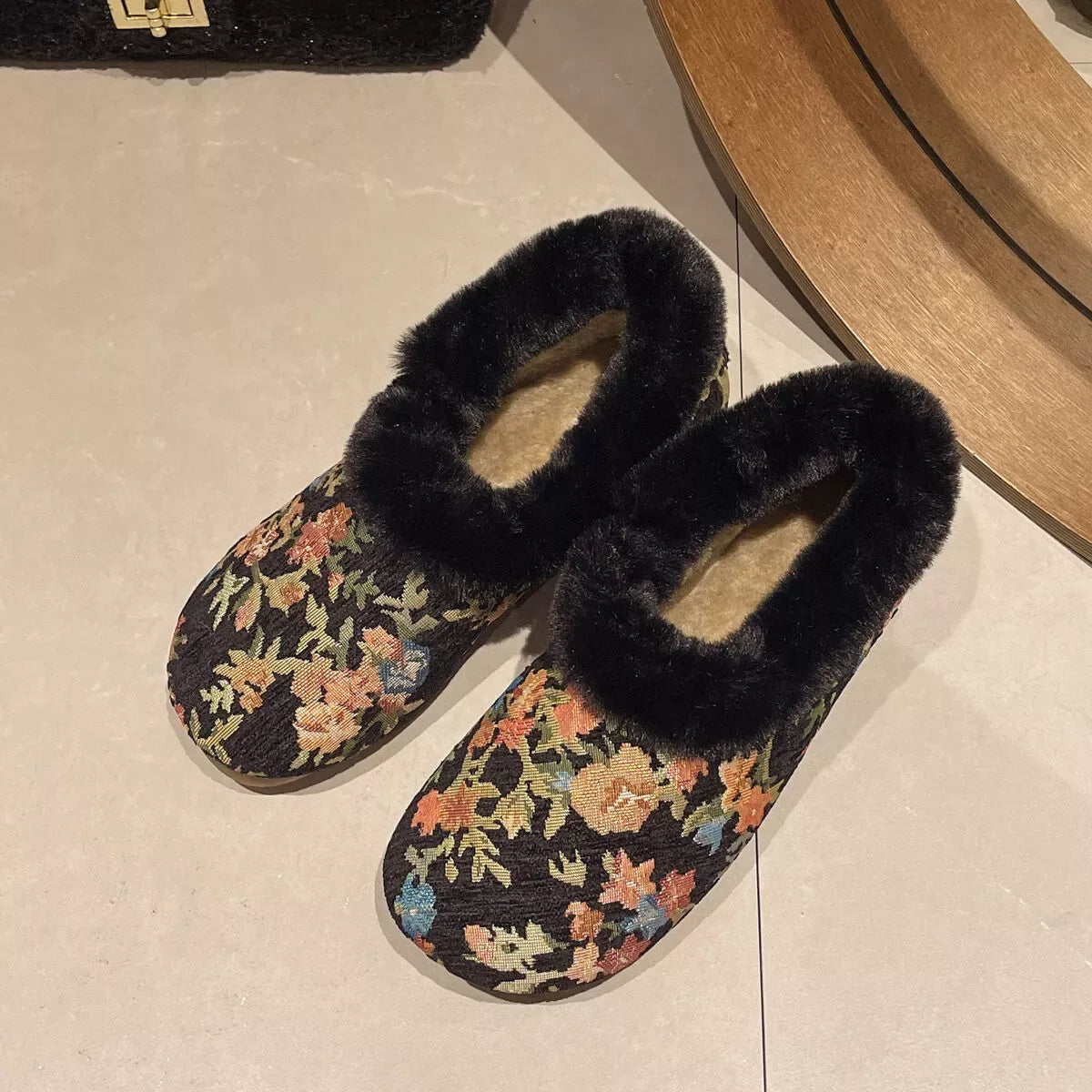 Floral Pattern Plush Lined Slip-Ons - Makw Official Site