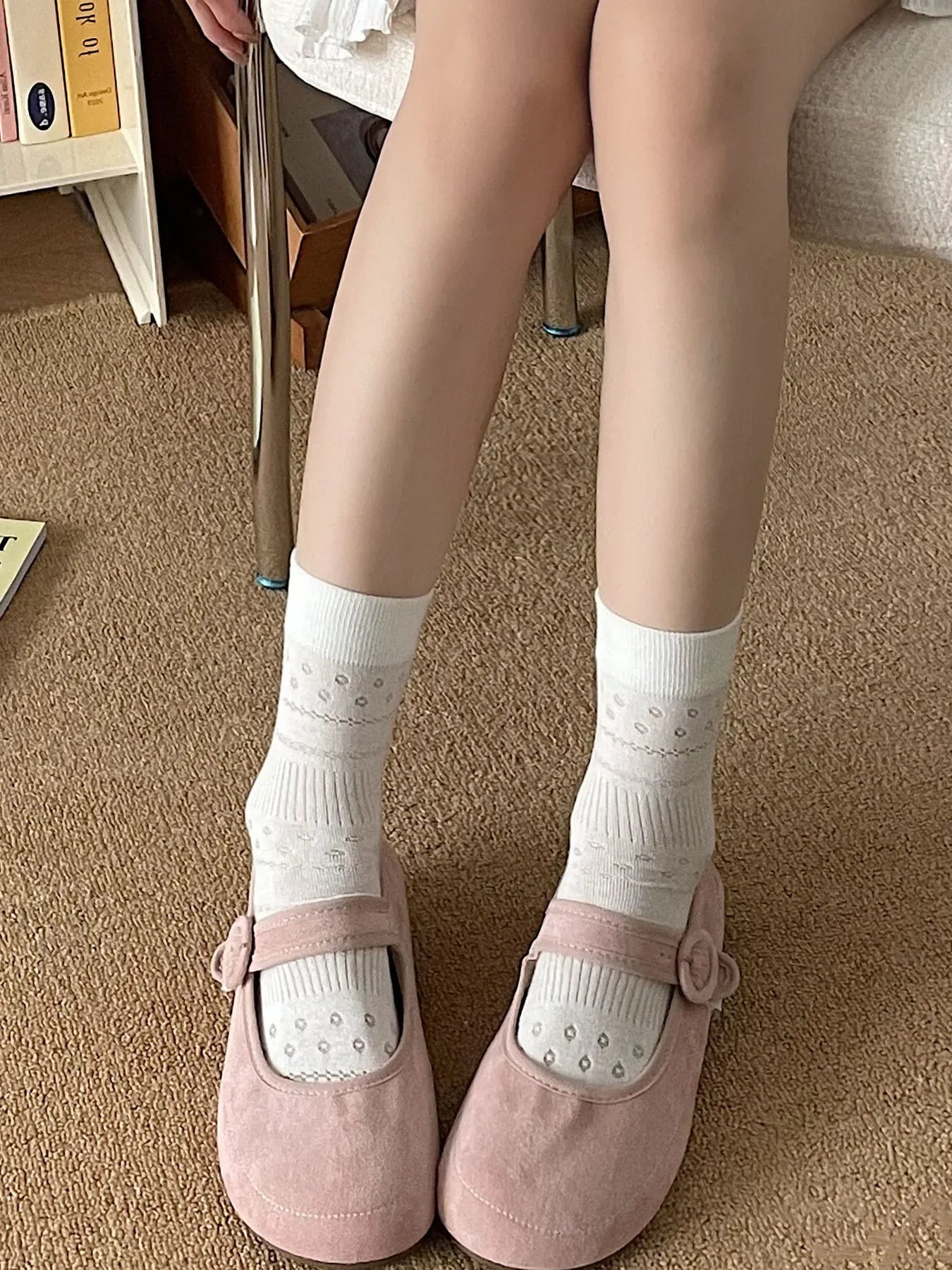 Round Toe Flat Slip-Ons - Makw Official Site