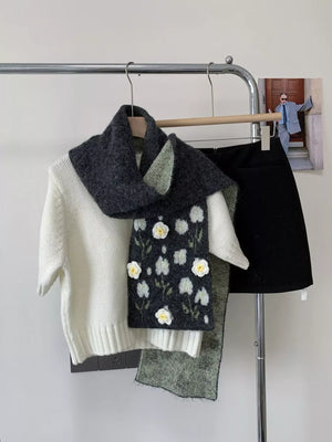 Floral Soft Winter Scarf - Makw Official Site