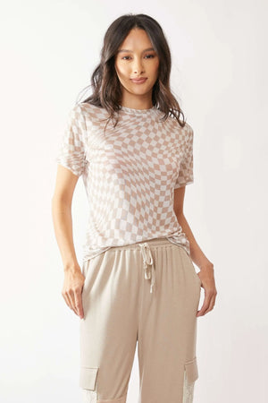 Davi & Dani Checker Board Printed Mesh Short Sleeve Top - Makw Official Site