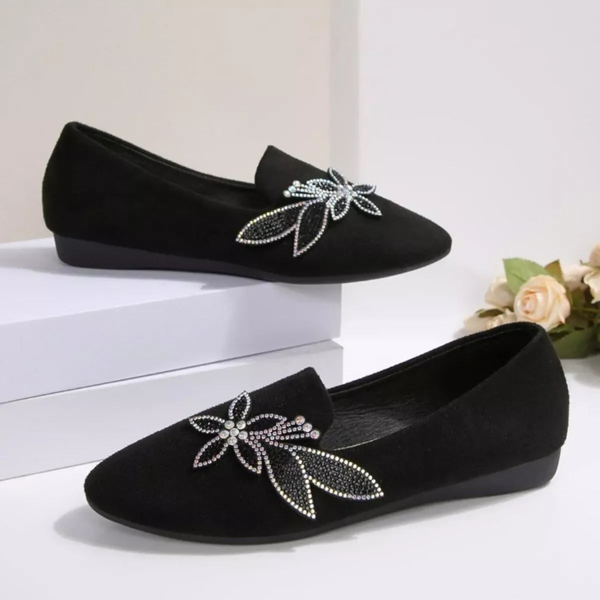 Rhinestone Point Toe Flats Slip-Ons - Makw Official Site