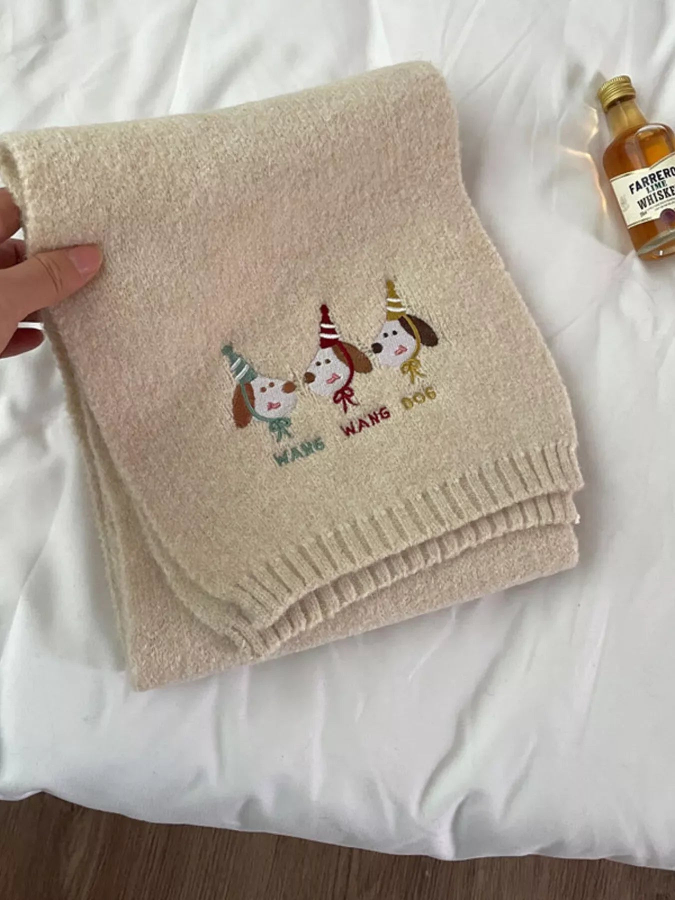 Embroidered Dog Plush Scarf - Makw Official Site