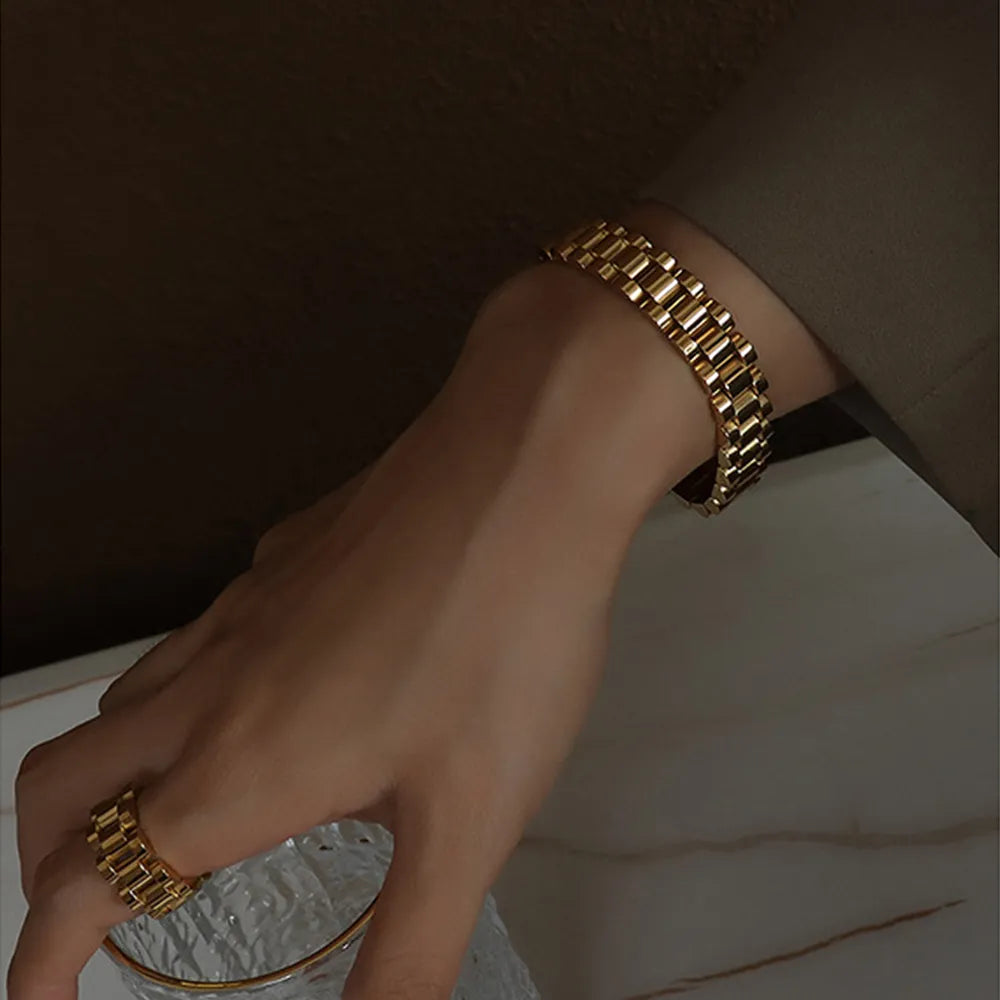 712e8133-f804-4008-9ef5-3799b1ad7234-Max