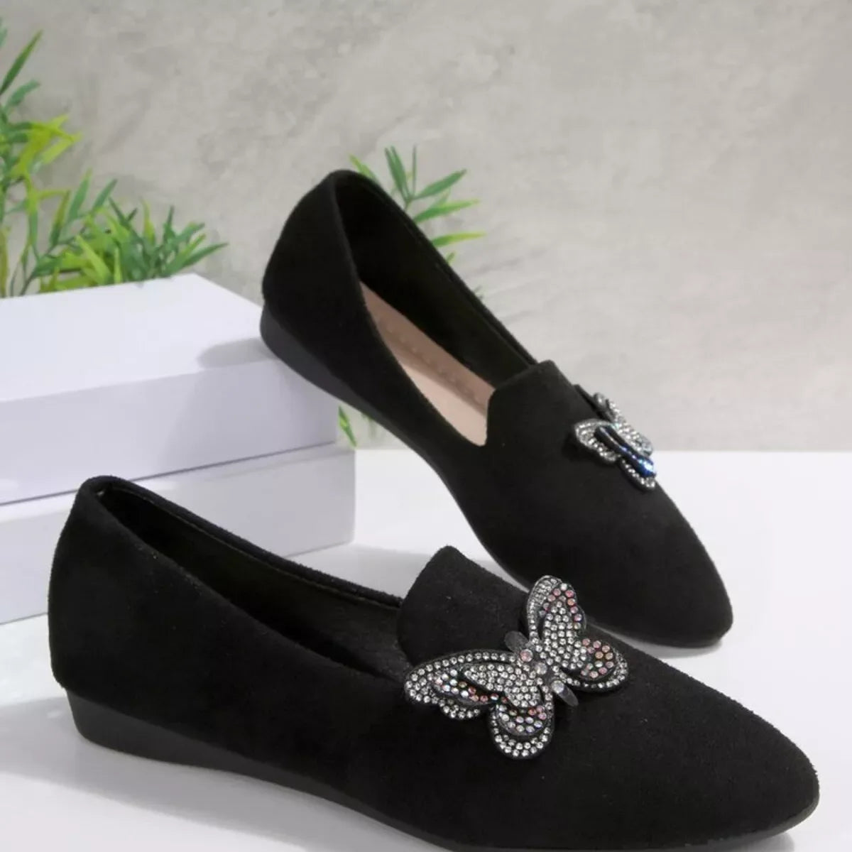 Butterfly Decor Slip-Ons - Makw Official Site