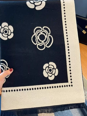 Floral Pattern Raw Hem Scarf - Makw Official Site