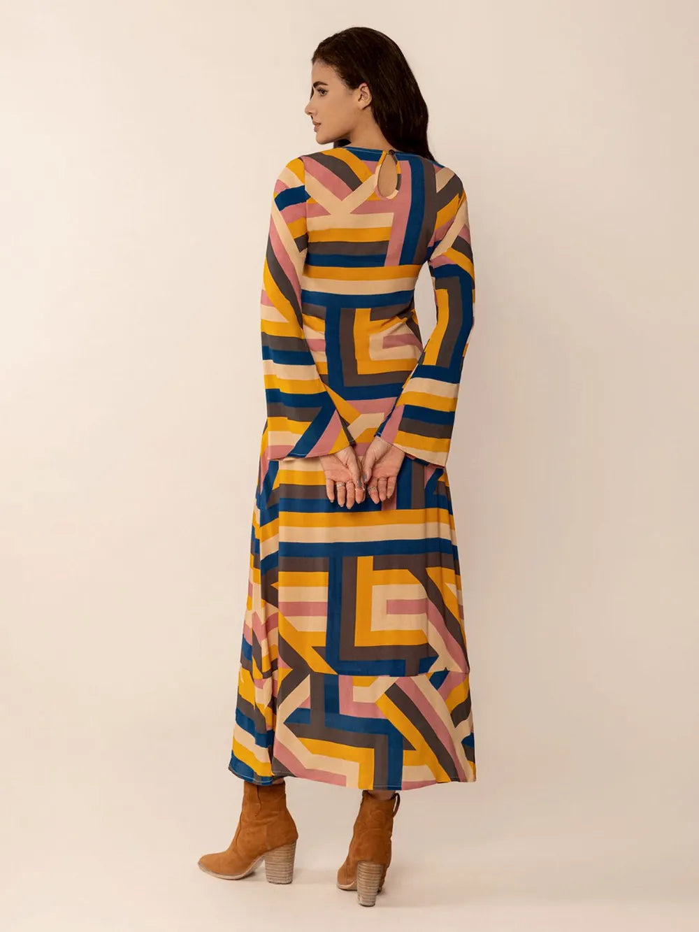 784be8f7-e8e5-435c-a985-4ad911a32213-Max