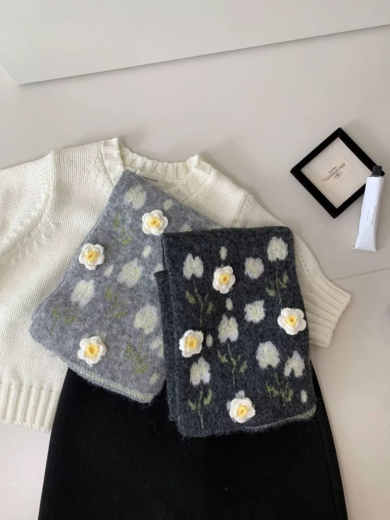 Floral Soft Winter Scarf - Makw Official Site