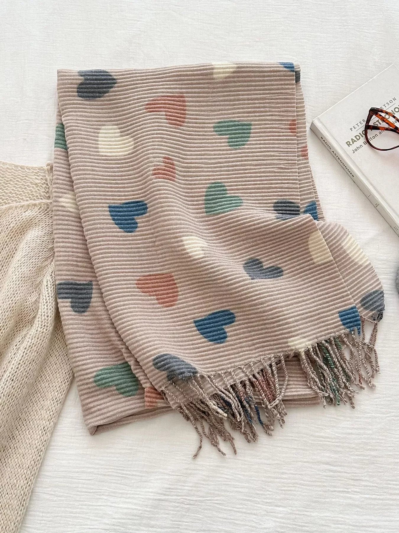 Heart Patterned Tassel Scarf - Makw Official Site