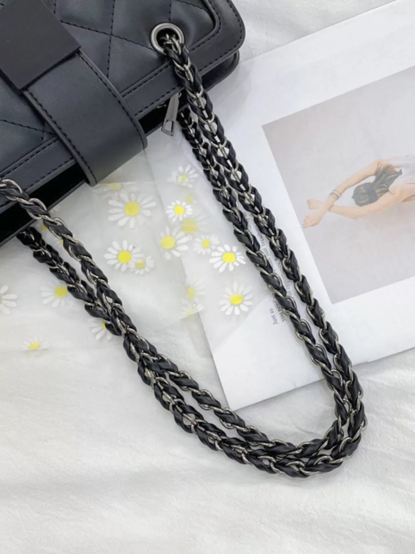 Quilted Chain Strap Shoulder Bag - Makw Official Site