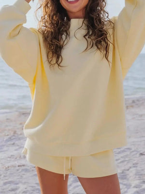 Relaxed Fit Round Neck Sweatshirt and Shorts Set - Makw Official Site