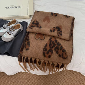 Leopard Heart Warm Scarf - Makw Official Site