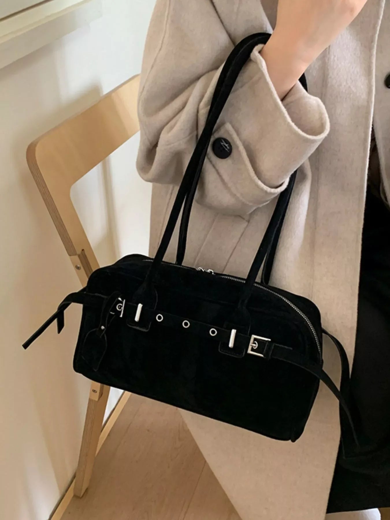 Buckle Decor Shoulder Bag - Makw Official Site